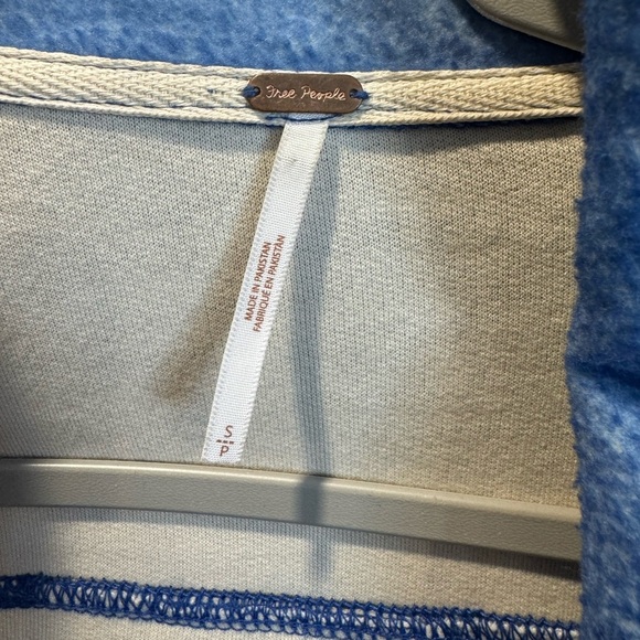 FREE PEOPLE Beige and Blue Jacket-wear alone or as a layer! Super soft & stylish - Picture 3 of 10
